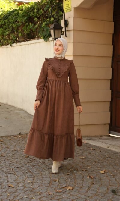 فستان ستار شمواه بثنية V على الصدر