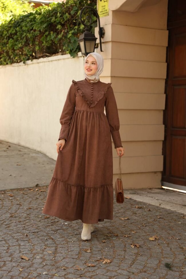 فستان ستار شمواه بثنية V على الصدر