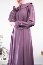 فستان مدينه بتطريز ورد على اليدين