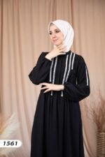 فستان شانيلا بتطريز دانتيل طولي