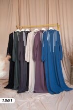 فستان شانيلا بتطريز دانتيل طولي