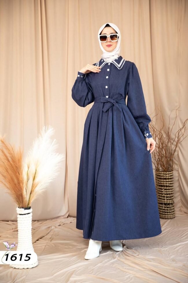 فستان فالينجا كتان بقبة مطرزة