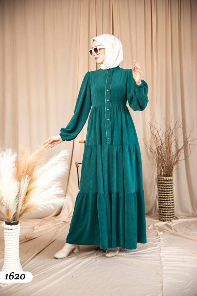 فستان تشانيلا بمجموعة ازرار وسطية