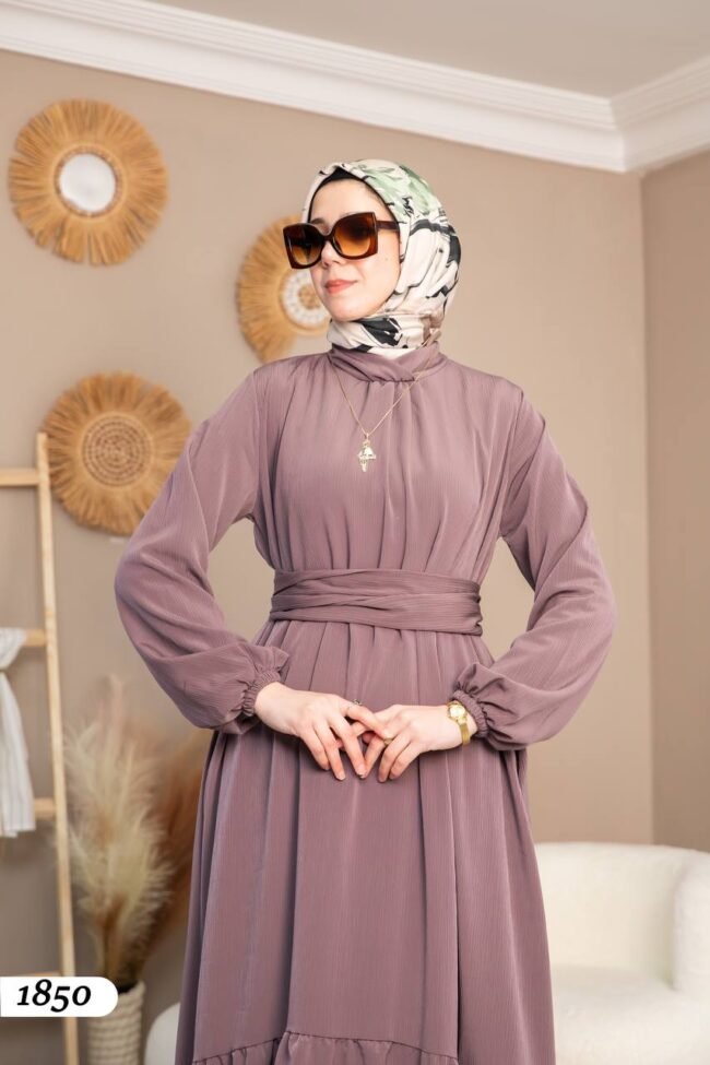 فستان استرا فضفاض بتصميم خراافي