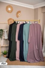 فستان استرا فضفاض بتصميم خراافي