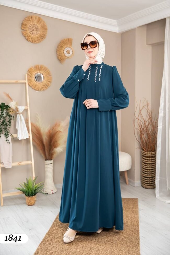 عباية مدينه ايبيك صيفية مطرزة بالكريستال