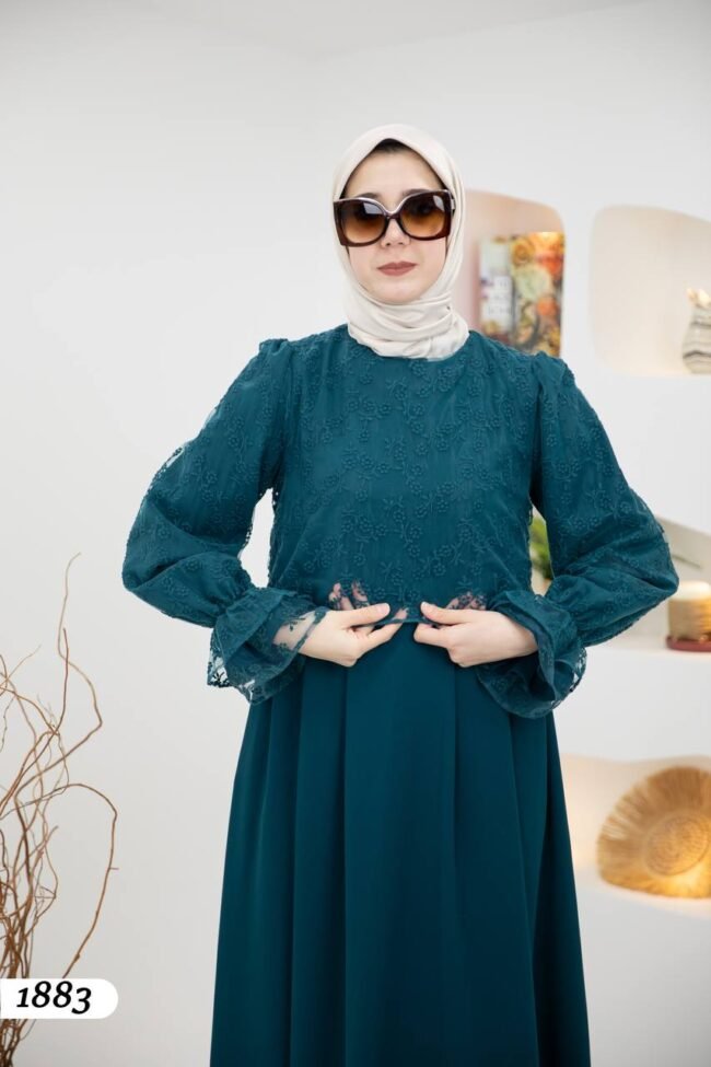 فستان صيفي كريب ودانتيل