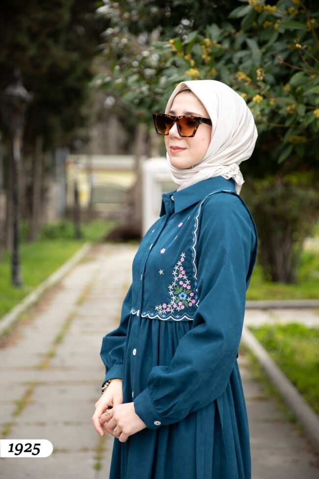 فستان مودال مطرز بالورود