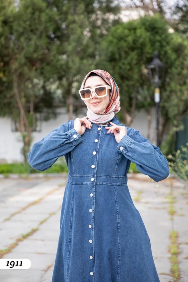 جلباب جينز بأزرار فضية على كامل الطول