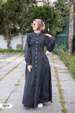 جلباب جينز بأزرار فضية على كامل الطول