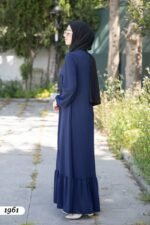 فستان مدينة ايبيك بأزرار على كامل الطول