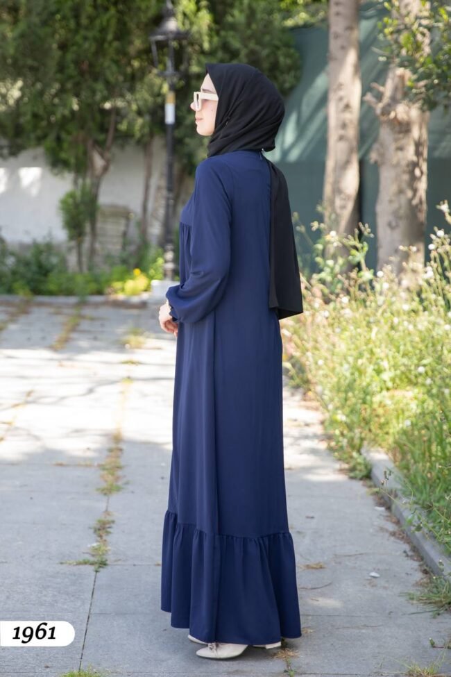 فستان مدينة ايبيك بأزرار على كامل الطول