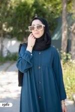 فستان مدينة ايبيك بأزرار على كامل الطول