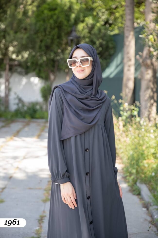 فستان مدينة ايبيك بأزرار على كامل الطول