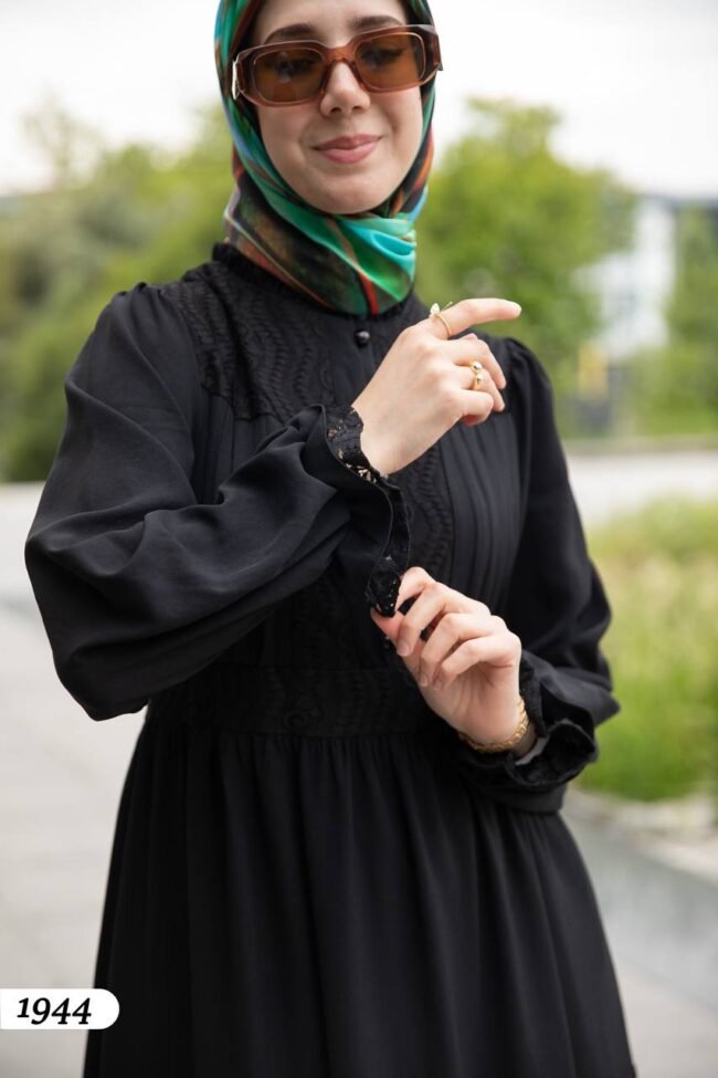 فستان ليندا ربيعي مطرز