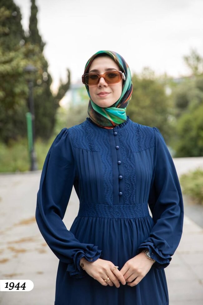 فستان ليندا ربيعي مطرز