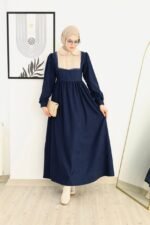 فستان فيتيلو قطيفة بخط دانتيل على الصدر