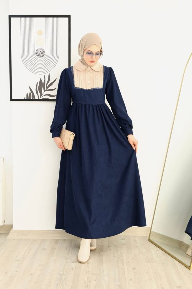 فستان فيتيلو قطيفة بخط دانتيل على الصدر