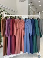 فستان شانيلا بثنيات على ورباط الخصر