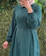 فستان شانيلا بثنيات على ورباط الخصر