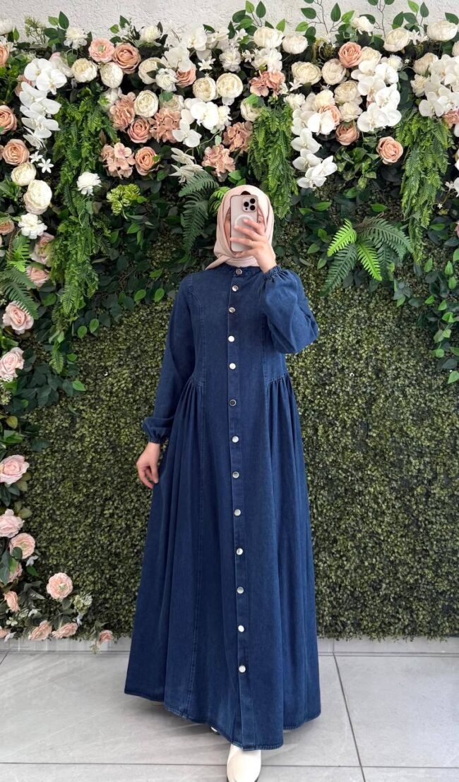 جلباب جينز بكسرات على الجانبين