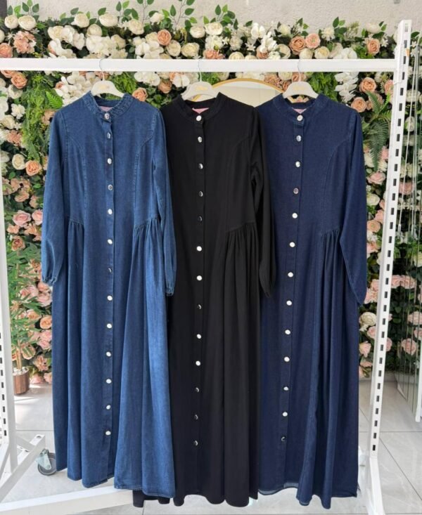 جلباب جينز بكسرات على الجانبين