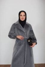 جاكيت فرو شتوي بألوان دافئة