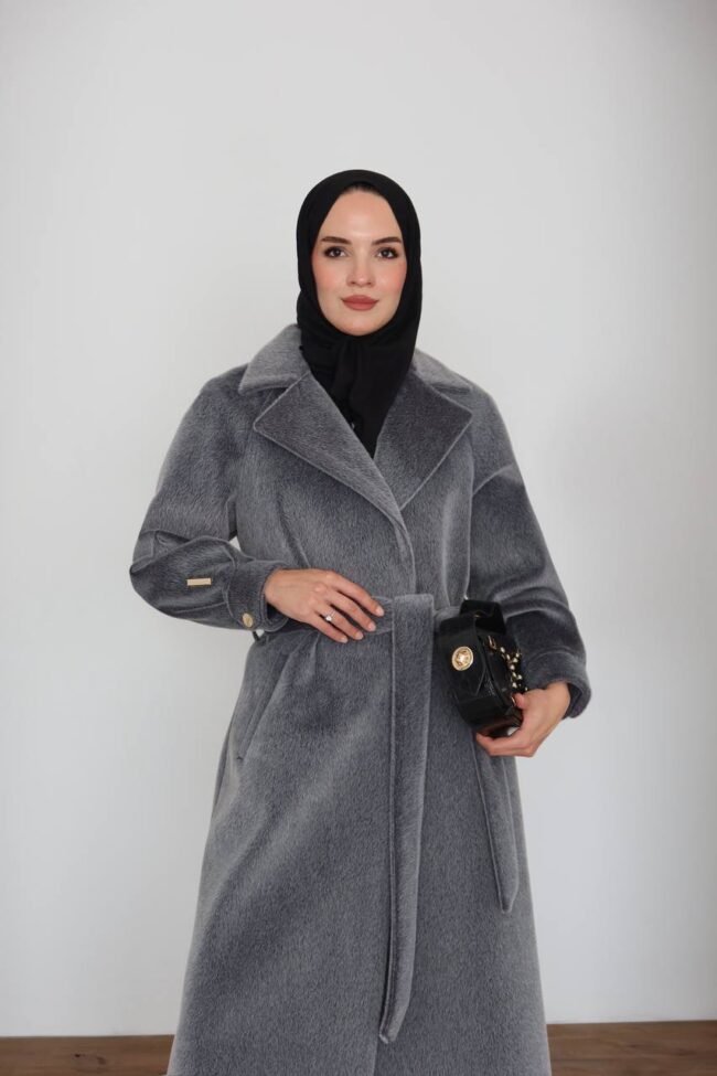 جاكيت فرو شتوي بألوان دافئة