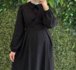 فستان شانيلا بثنيات على ورباط الخصر