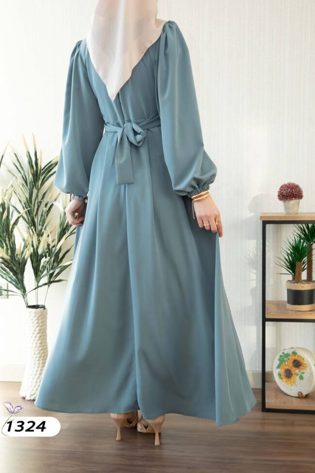 فستان كريستال كريب بألوان حلووه💯