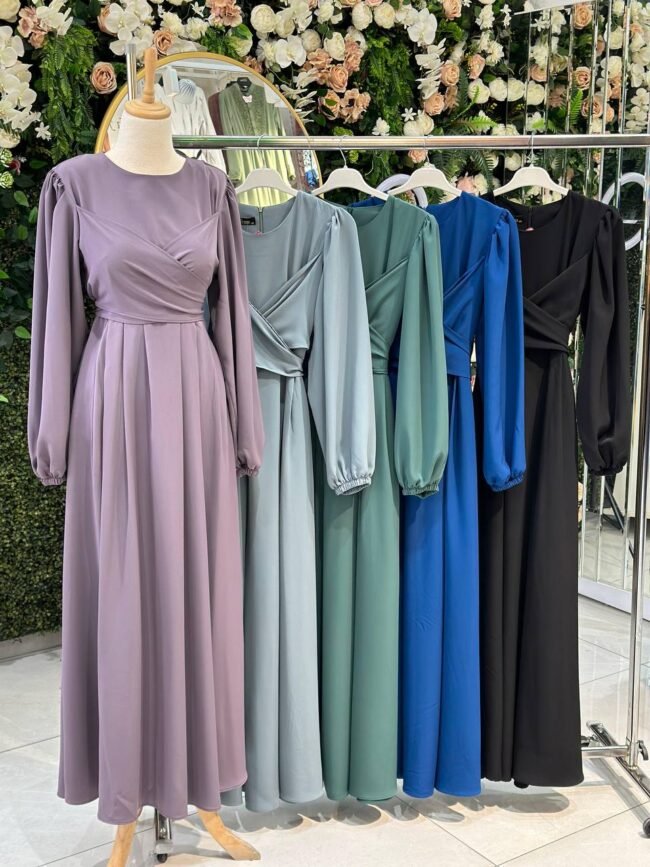 فستان كريستال كريب بألوان حلووه💯