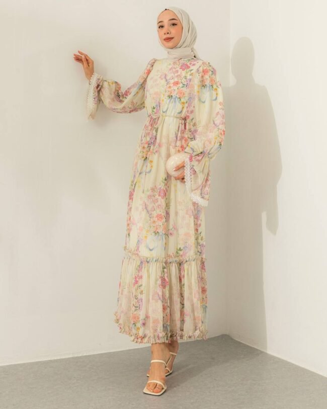 فستان شيفون طبقتين مطبوع بالورود