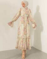 فستان شيفون طبقتين مطبوع بالورود