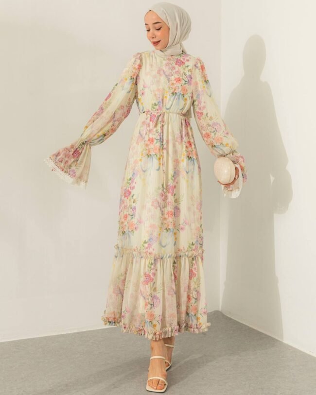 فستان شيفون طبقتين مطبوع بالورود