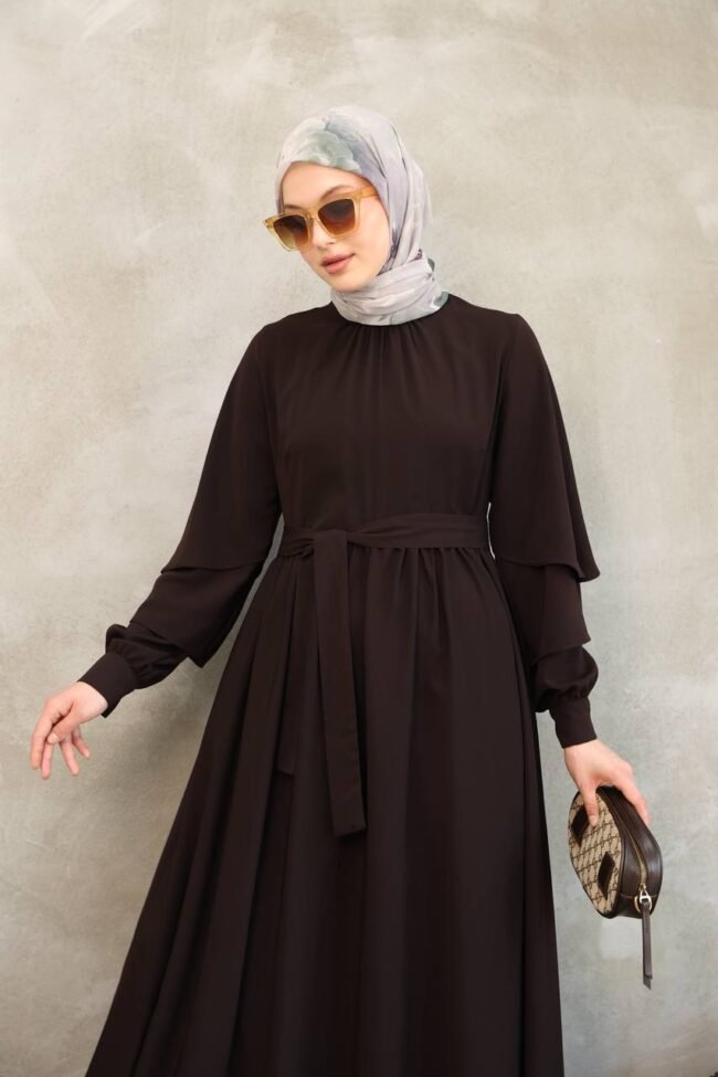 فستان مدينه صيفي بثنيات في اليدين