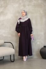 فستان مدينه صيفي بثنيات في اليدين