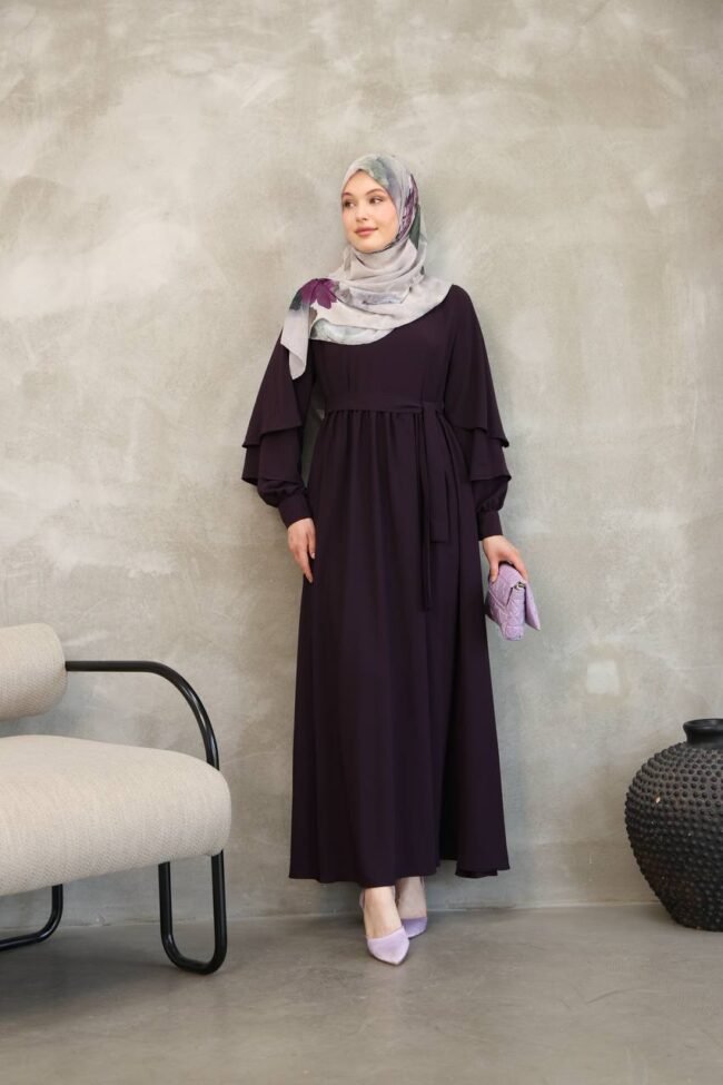 فستان مدينه صيفي بثنيات في اليدين