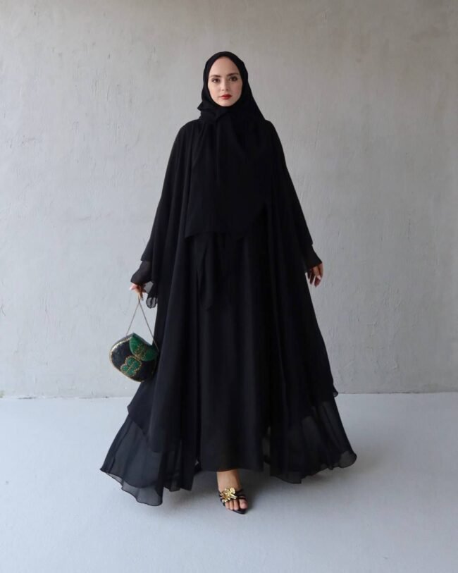 طقم عباية شيفون وفستان مع شالة💯