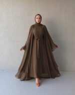 طقم عباية شيفون وفستان مع شالة💯