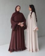 عباية شيفون طبقتين بتصميم جديد كلياً❤️