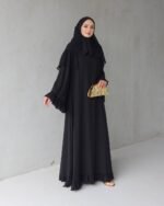 عباية شيفون طبقتين بتصميم جديد كلياً❤️