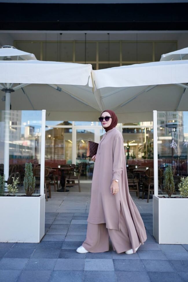 طقم ايروبين صيفي بقميص طويل وبنطلون واسع