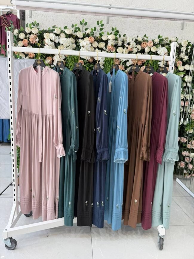 فستان كوبرا بطول كامل وألوان مميزة💯