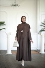 فستان ميلودي كريب صيفي مع طرحة بطول كامل