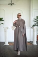 فستان ميلودي كريب صيفي مع طرحة بطول كامل