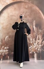 فستان شانيل بأزرار جانبية أنيقة ومُلفتة