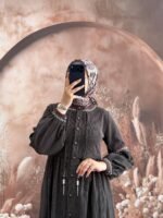 جلباب شانيلا بتطريز جميل على اليدين