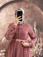 جلباب شانيلا بتطريز أزهار على اليدين