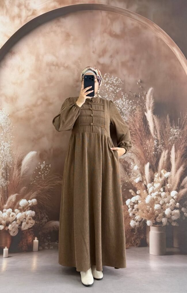 فستان شانيل بتصميم عصري من روفان موضه