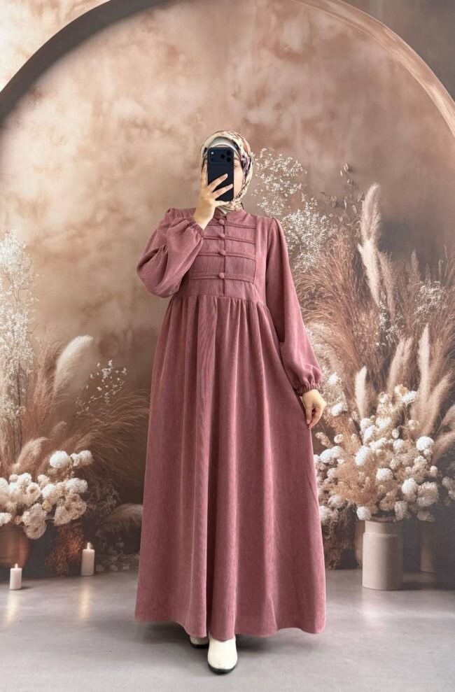 فستان شانيل بتصميم عصري من روفان موضه